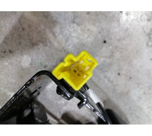 Ответная часть ремня безопасности