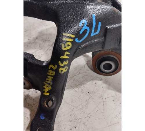 Кулак поворотный задний левый