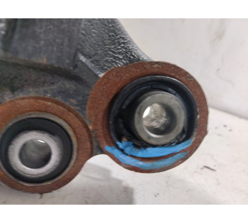 Кулак поворотный задний левый