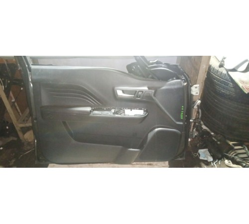 Обшивка двери Передняя Левая