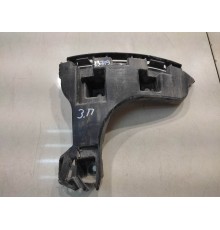 Кронштейн заднего бампера (правый)