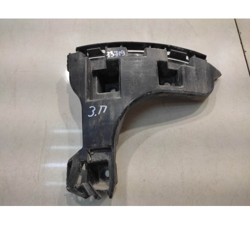 Кронштейн заднего бампера (правый)