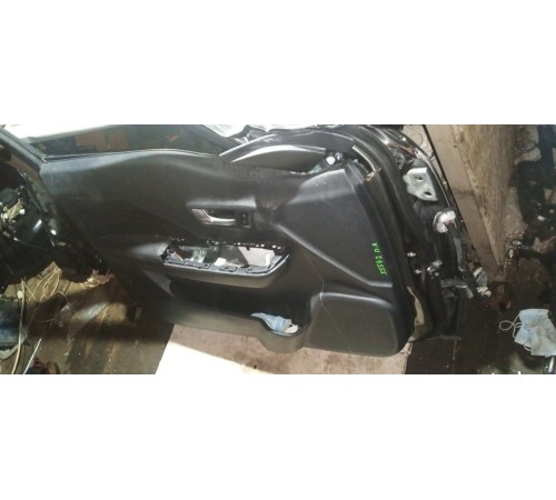 Обшивка двери Передняя Левая