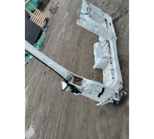 Левый порог кабины со стойкой лобового стекла