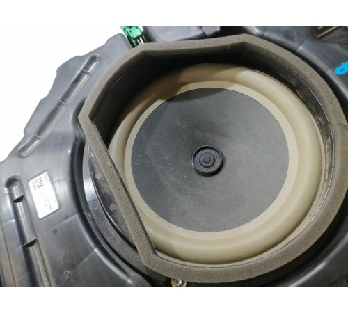 Сабвуфер в корпусе