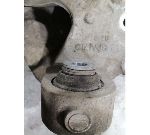 Кулак поворотный задний правый