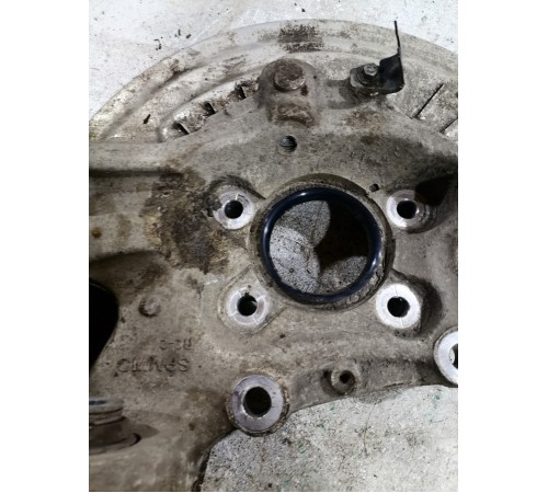 Кулак поворотный задний правый