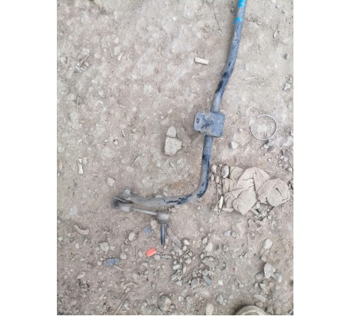 Стабилизатор передний