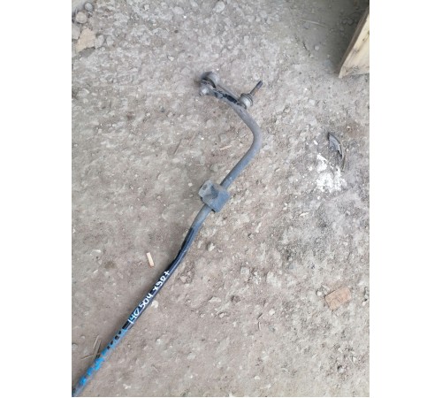 Стабилизатор передний