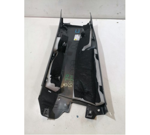 Обшивка стойки правая нижняя