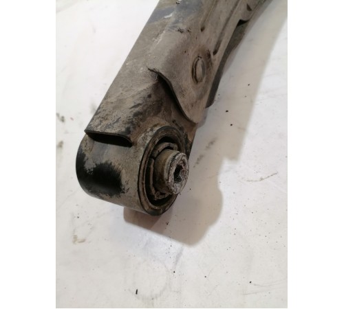 Рычаг задний правый