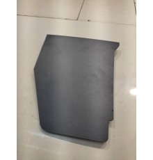 Шторка багажника (передняя правая)