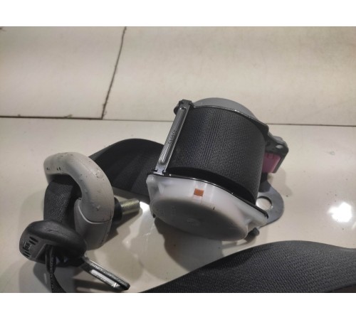 Ремень безопасности (задний, левый)