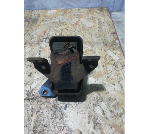 Опора двигателя Левая