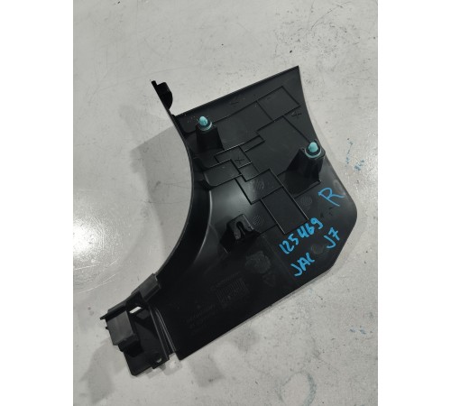 Накладка стойки передняя правая