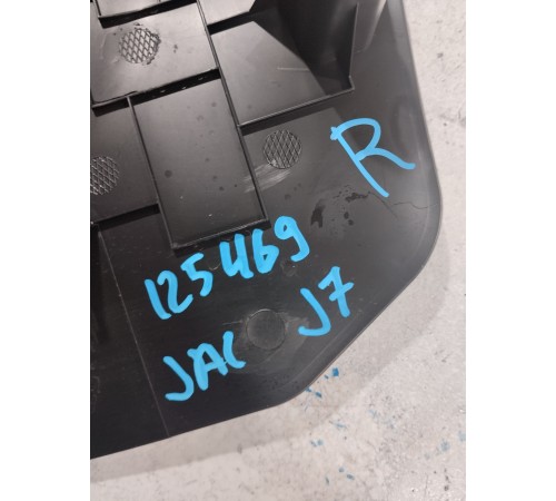 Накладка стойки передняя правая