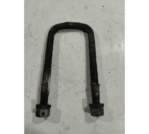 Скоба крепежная рессоры левая