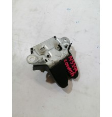 Замок крышки багажника