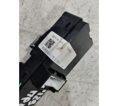 Кнопка стеклоподъемника задняя левая