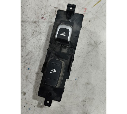 Кнопка стеклоподъемника задняя левая