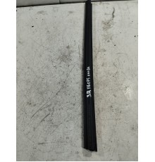 Уплотнитель стекла задний правый