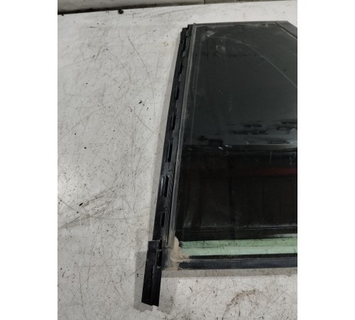 Глухое стекло заднее левое,форточка