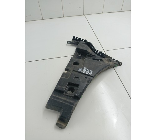 Кронштейн крепление заднего бампера правый