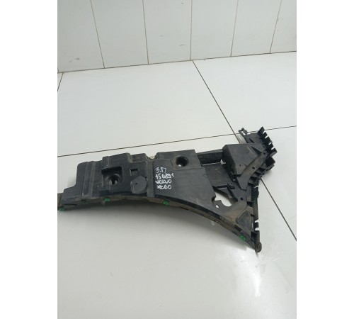 Кронштейн крепление заднего бампера правый