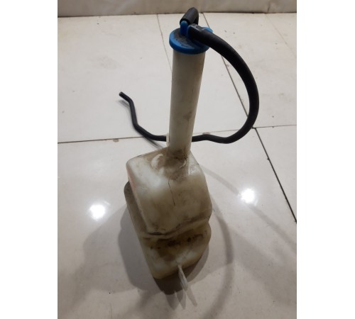 Бачок омывателя лобового стекла