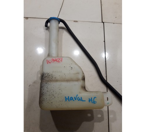 Бачок омывателя лобового стекла