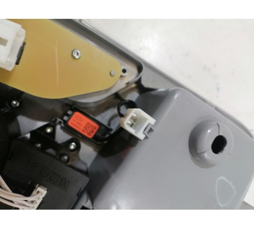 Плафон салона передний