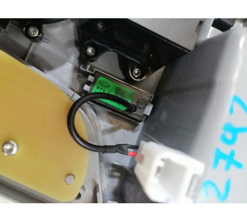 Плафон салона передний