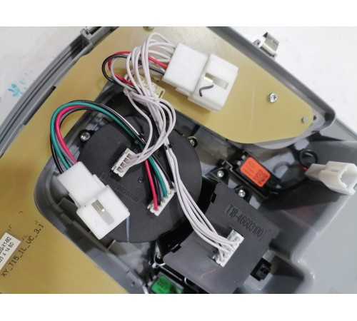 Плафон салона передний