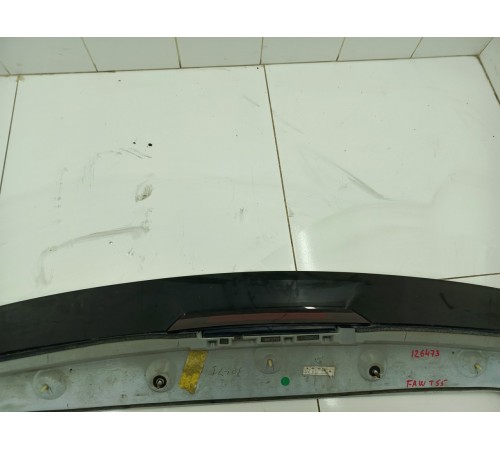 Спойлер крышки двери багажника