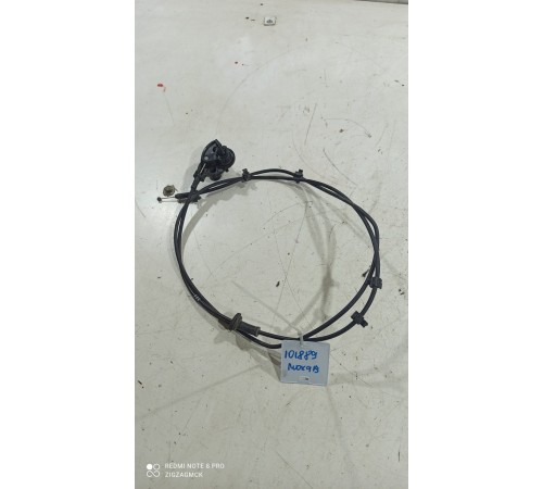 Трос открывания капота с кронштейном