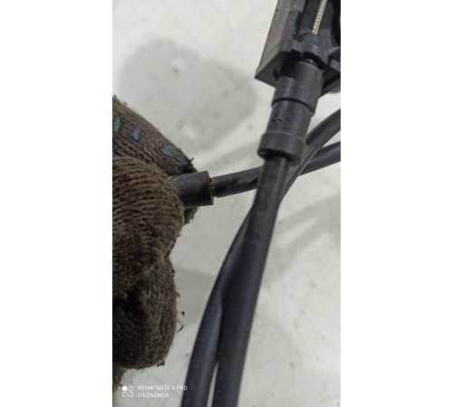 Трос открывания капота с кронштейном