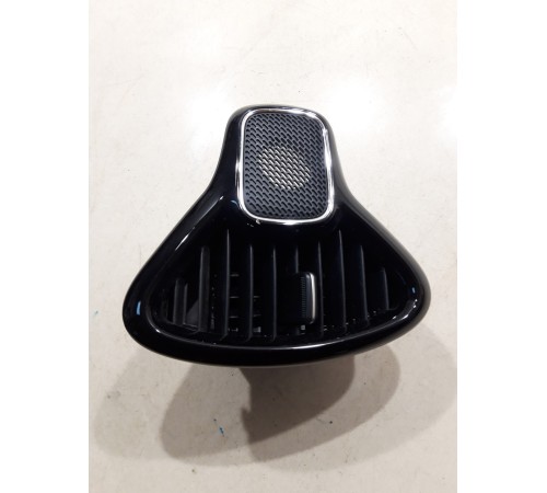 Воздушный дефлектор правый