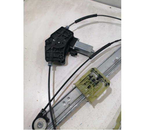 Стеклоподъёмник двери передний левый