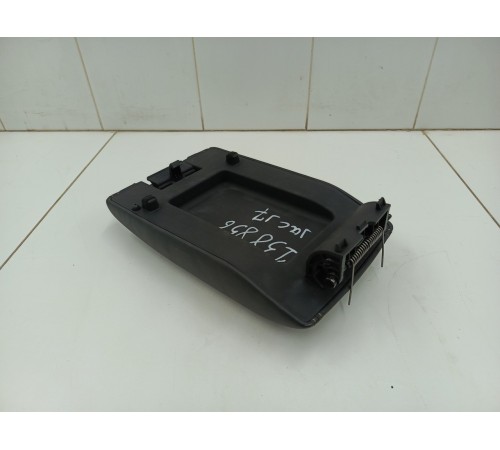 Подлокотник центральной консоли