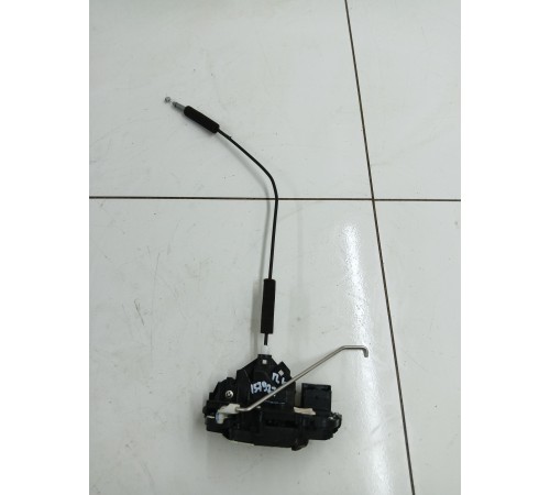 Замок двери передний левый