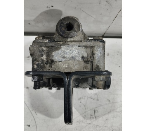 Клапан тормозной системы