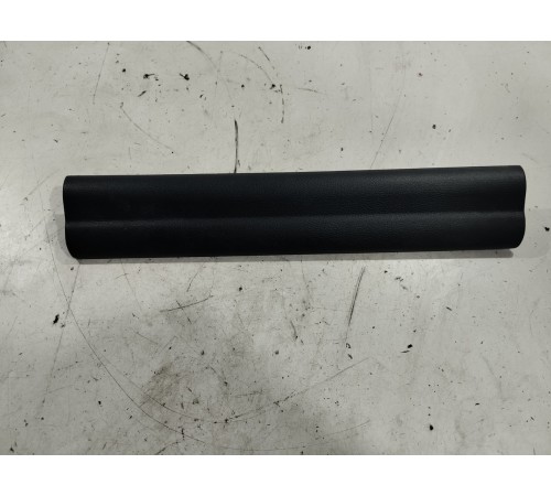 Накладка порога (передняя левая)