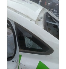 Глухое стекло заднее левое