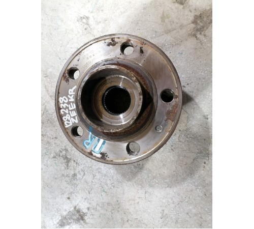 Ступица колеса передняя в сборе