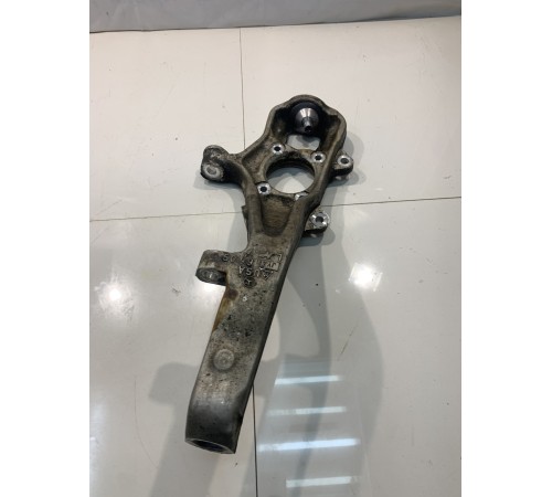 Кулак поворотный (левый)