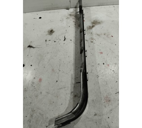 Направляющая ролика правой сдвижной двери