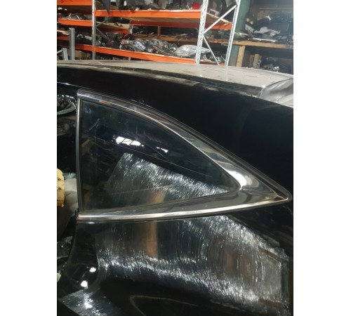 Глухое стекло заднее левое