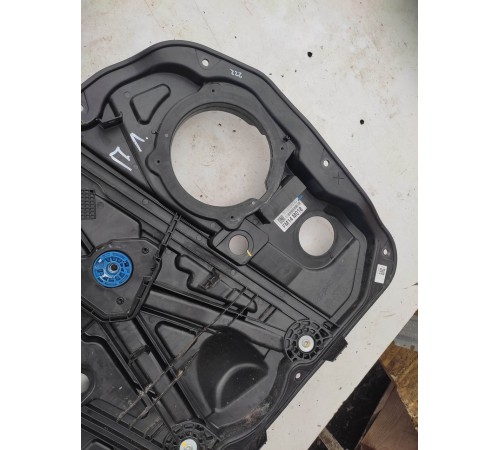 Стеклоподъемник (передний левый)