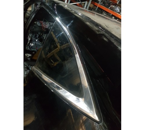 Глухое стекло заднее левое