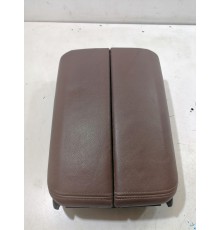 Подлокотник центральной консоли